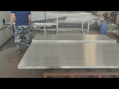 পাউডার কোটিং করার আগে ভি-জাল সুরক্ষা বেড়া পোস্ট পলিশ করুন