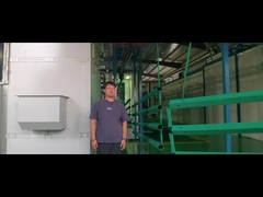 বর্গাকার পোস্টারে পাউডার লেপন করা হচ্ছে