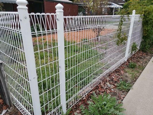 গুণমান  Triangle Black Steel Bending Roll Top Fence Hot Dipped Galvanized কারখানা