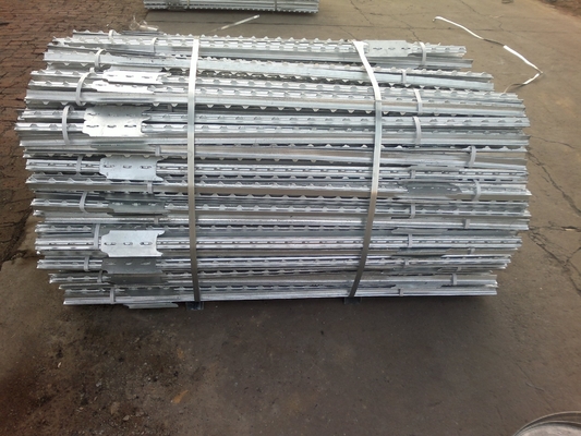 নির্মাণ অস্থায়ী বেড়া 2100mmx2400mm জন্য 600mm বেড়া স্টার পিকেট Y পোস্ট