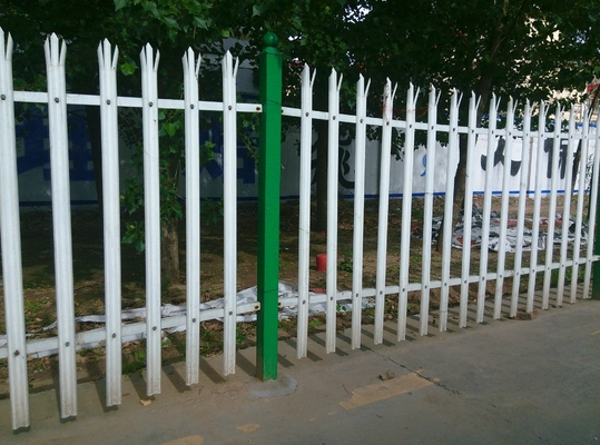 পাউডার লেপা ইস্পাত প্রাচীর বেড়া গ্যালভানাইজড পিভিসি লেপা কালো লোহার বেড়া ভিলা বাগানের জন্য আলংকারিক নিম্ন নলাকার ইস্পাত বেড়া