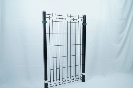Escape-Proof V Mesh Fence - Weather-Resistant & Poultry-Friendly