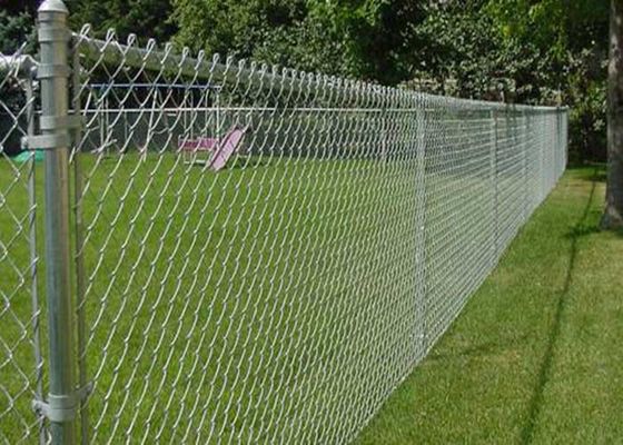 লোহা তারের জাল চেইন লিঙ্ক বেড়া সঙ্গে 60x60mm জাল আকার এবং 3mm তারের ব্যাসার্ধ